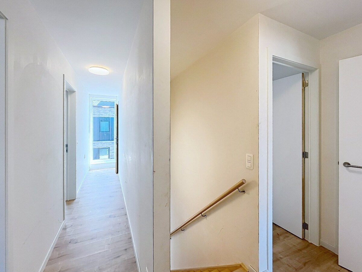 Nieuwbouwwonining met 4 slaapkamers in hartje Aalter op toplocatie. 