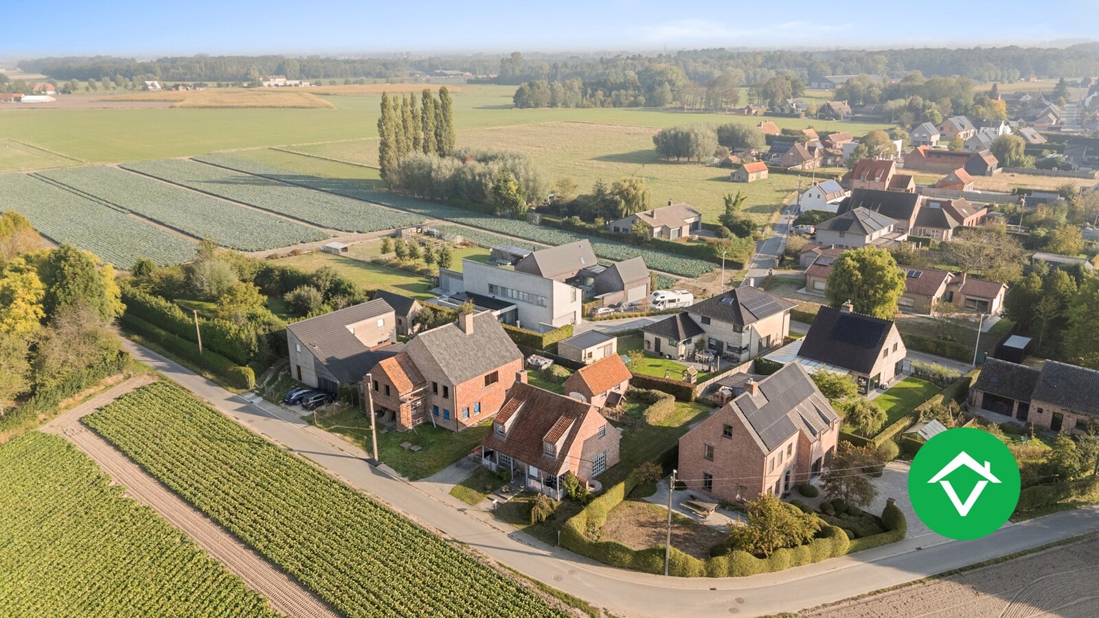 Charmante landelijke woning met drie slaapkamers, ruime garage en prachtig vergezicht te Bovekerke (Koekelare) 