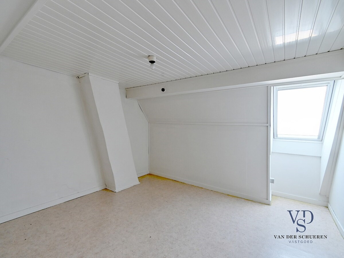 Half Open Bebouwing, met afzonderlijke tuin. 