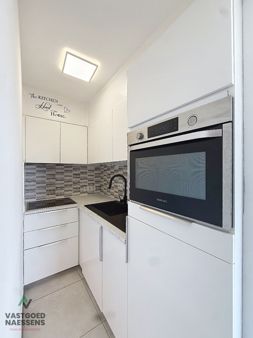 INSTAPKLARE STUDIO MET SLAAPHOEK EN ZONNIG TERRAS 