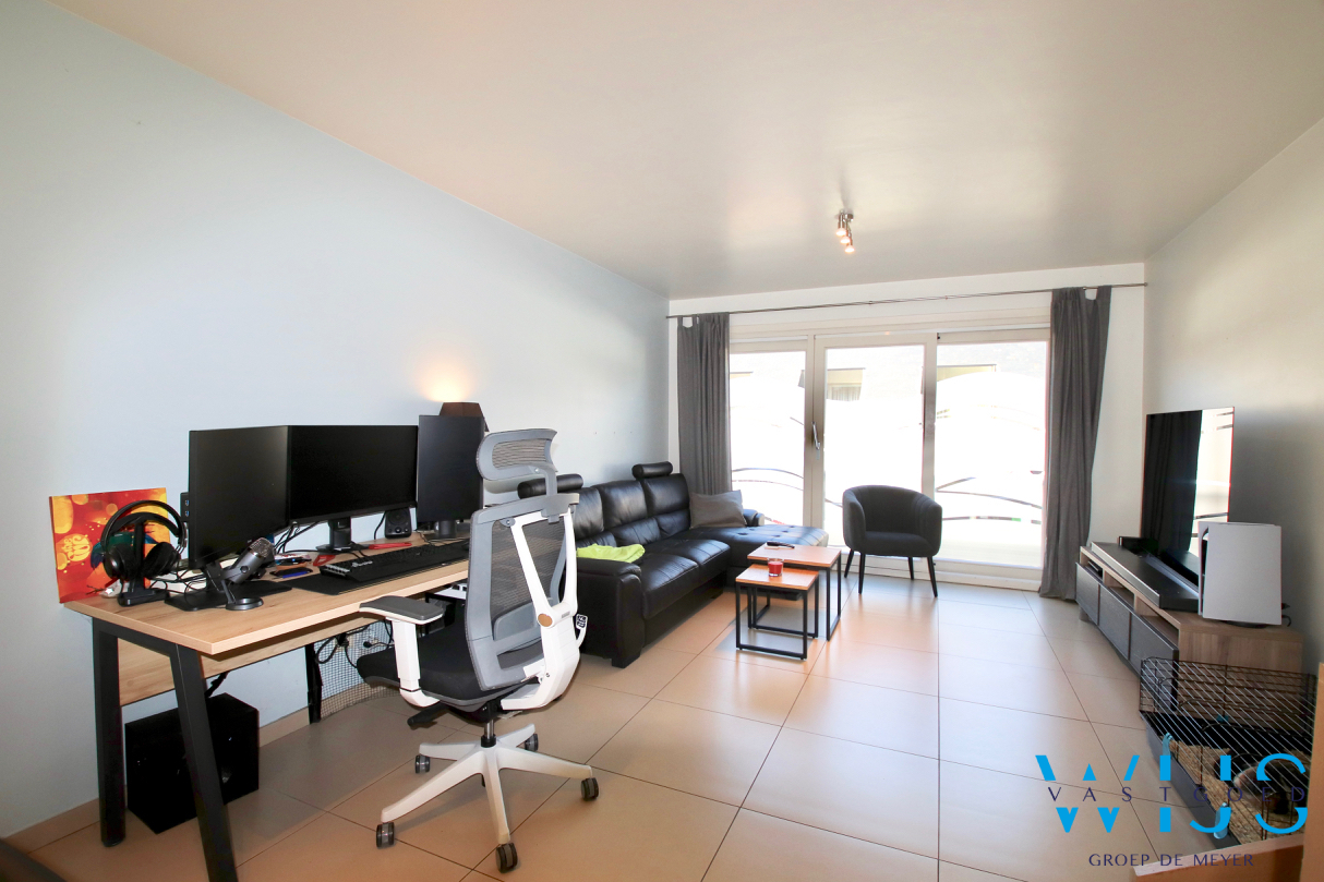 Ruim 3 slaapkamer appartement met garage te ERTVELDE ! 