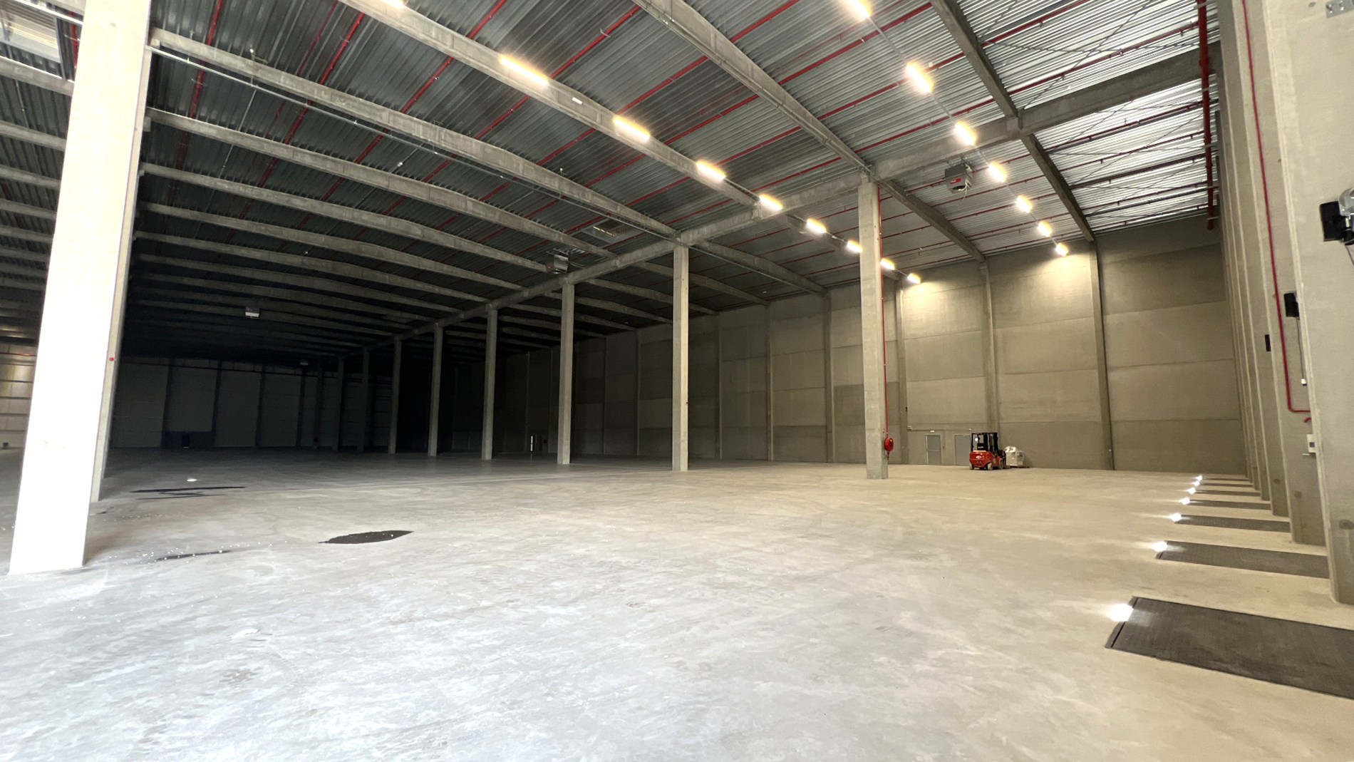 Nieuwbouw logistieke loodsen te huur in North Sea Port Gent