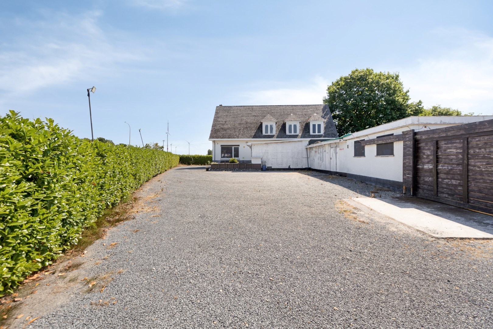 Handelshuis met tal van mogelijkheden in Geel 