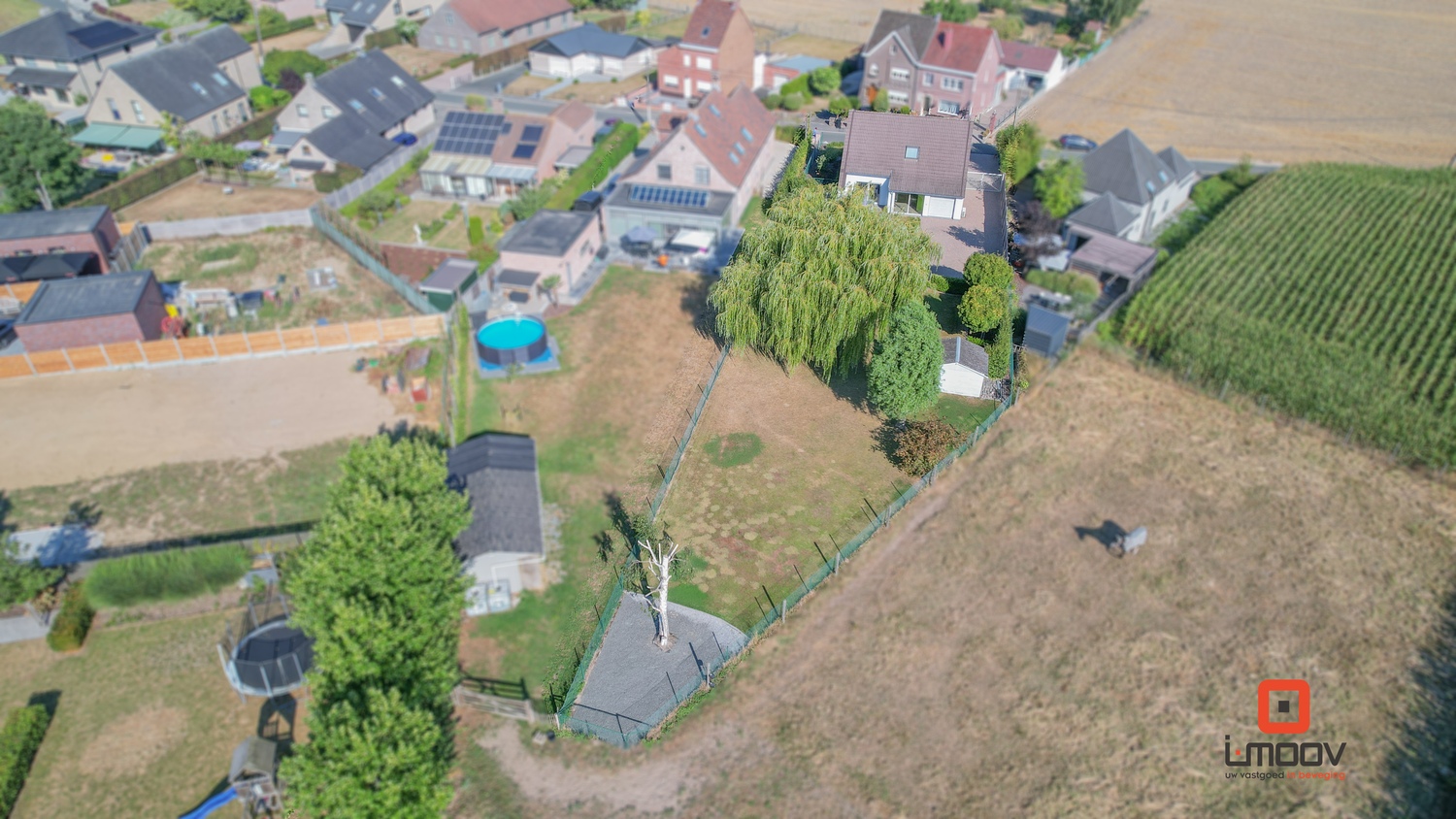 Mooie, rustig gelegen villa, op een perceel van 12a 65ca te Viane (Geraardsbergen) 