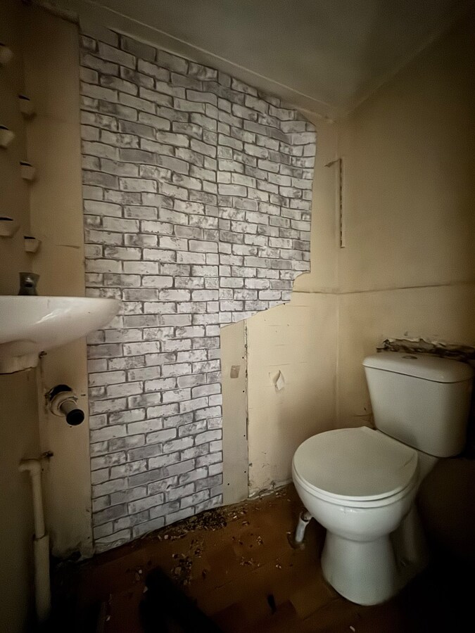 Te renoveren handelshuis te Eernegem 