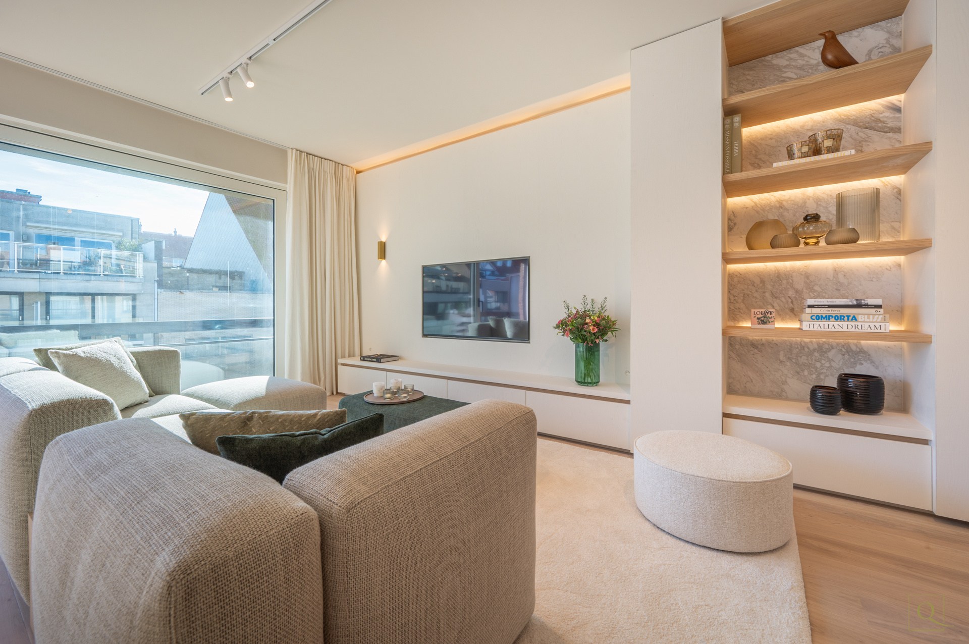 Prachtig gerenoveerd 3-SLPK-appartement nabij de Zeedijk 