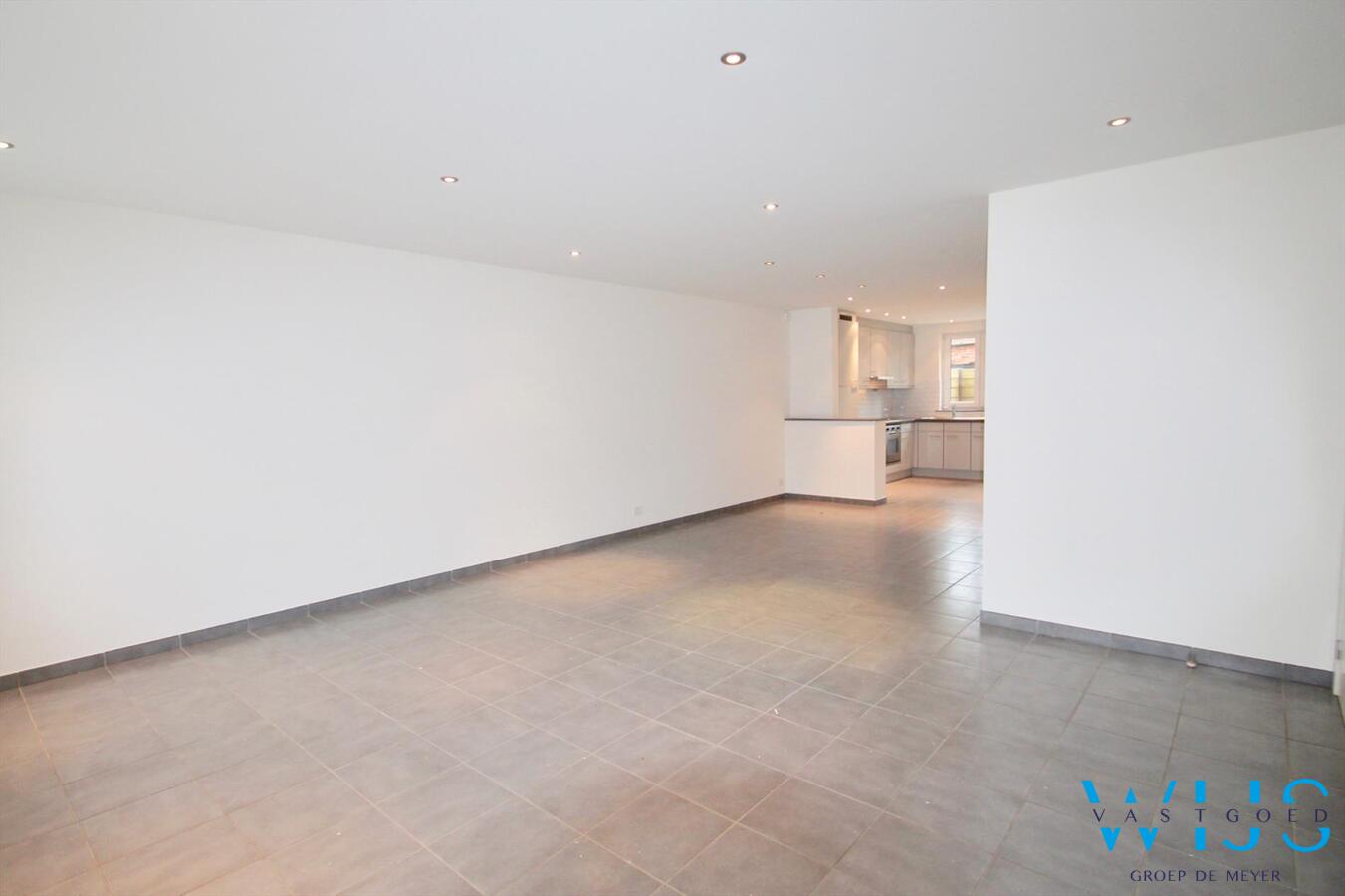 Gelijkvloers tweeslaapkamer appartement in hartje Ertvelde! 