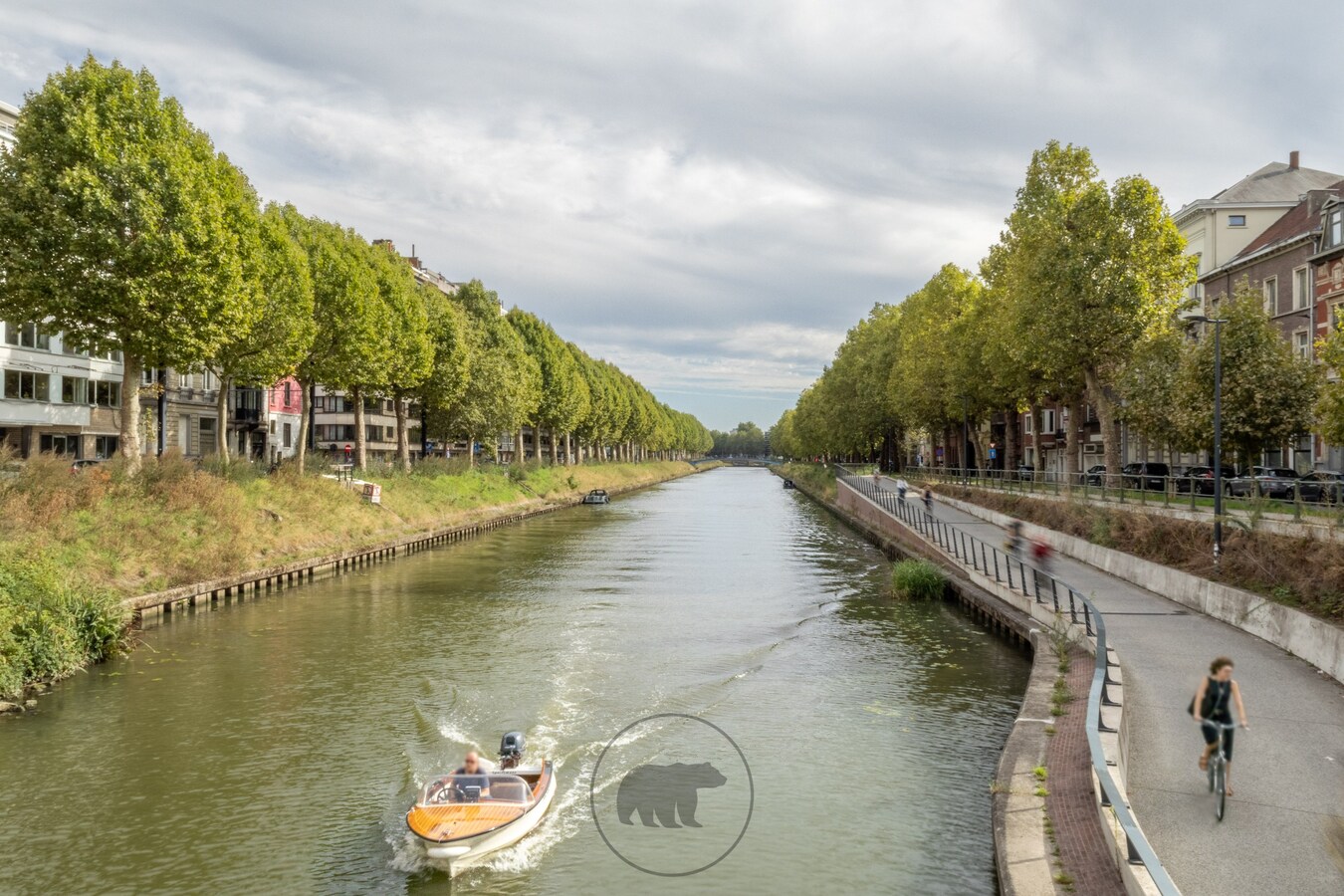 Gerenoveerd appartement aan het Groenevalleipark met ruim terras 