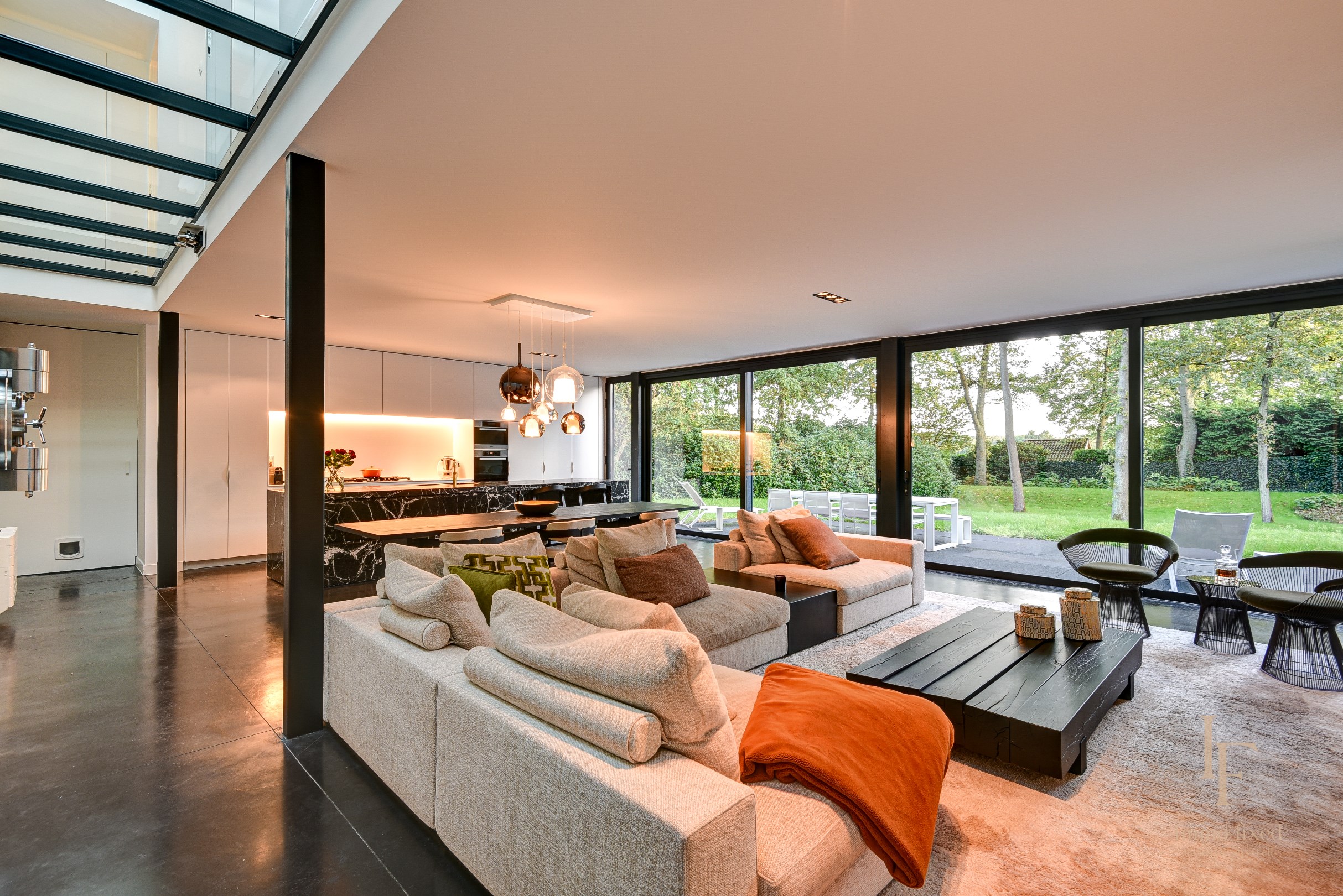 Luxe villa met 4 SLKS en praktijkruimte te SCHILDE! 