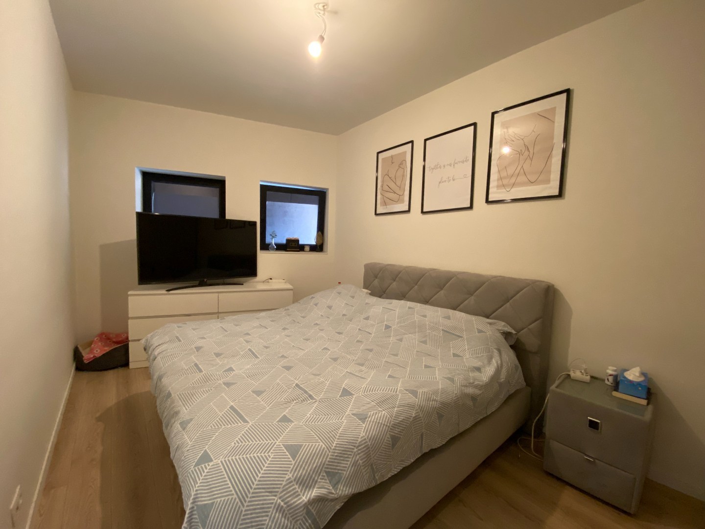 Zeer recent gelijkvloers appartement met 2 slaapkamers en grote tuin! 