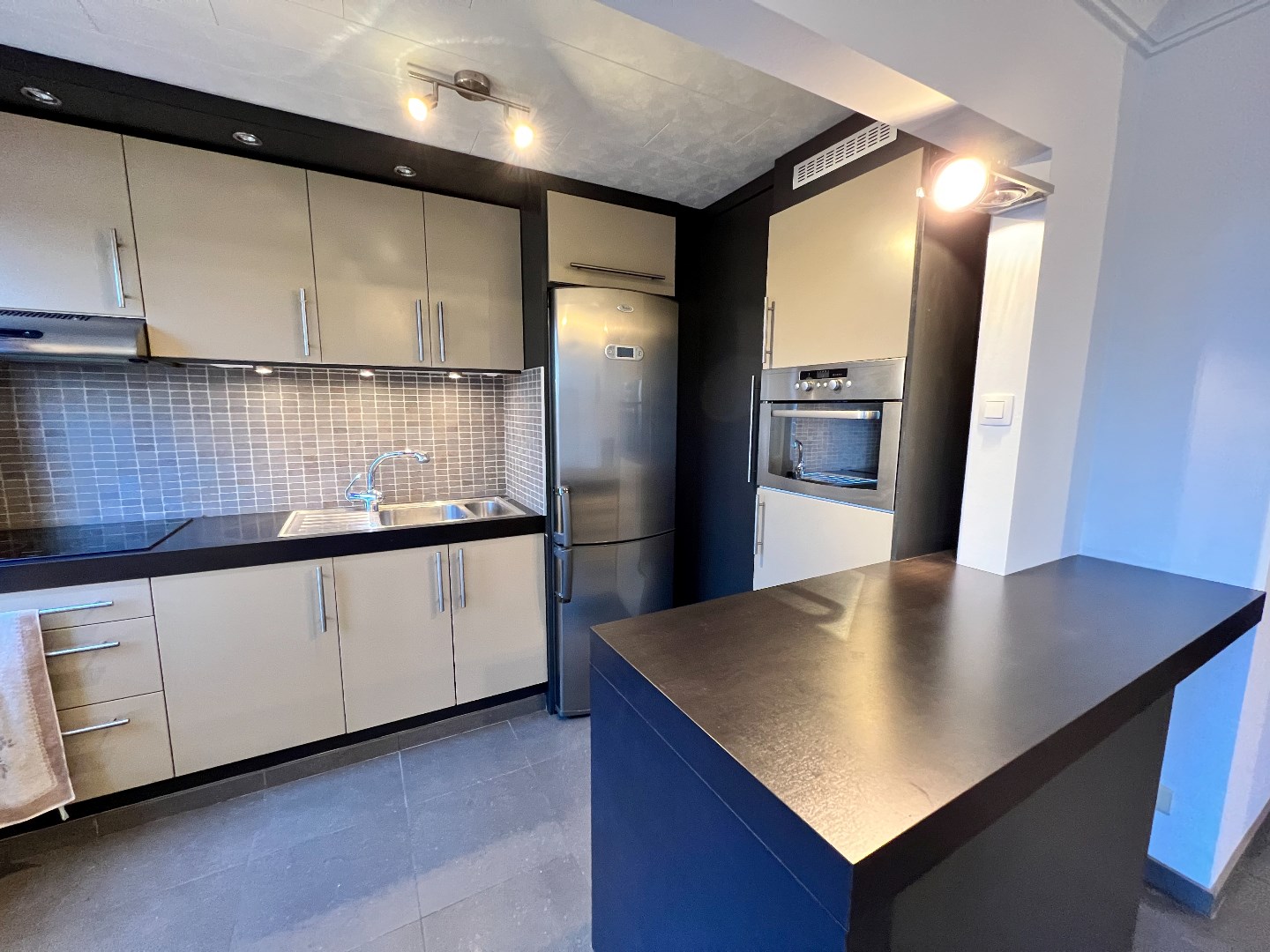 Ruim en zonnig 1 slaapkamer appartement 