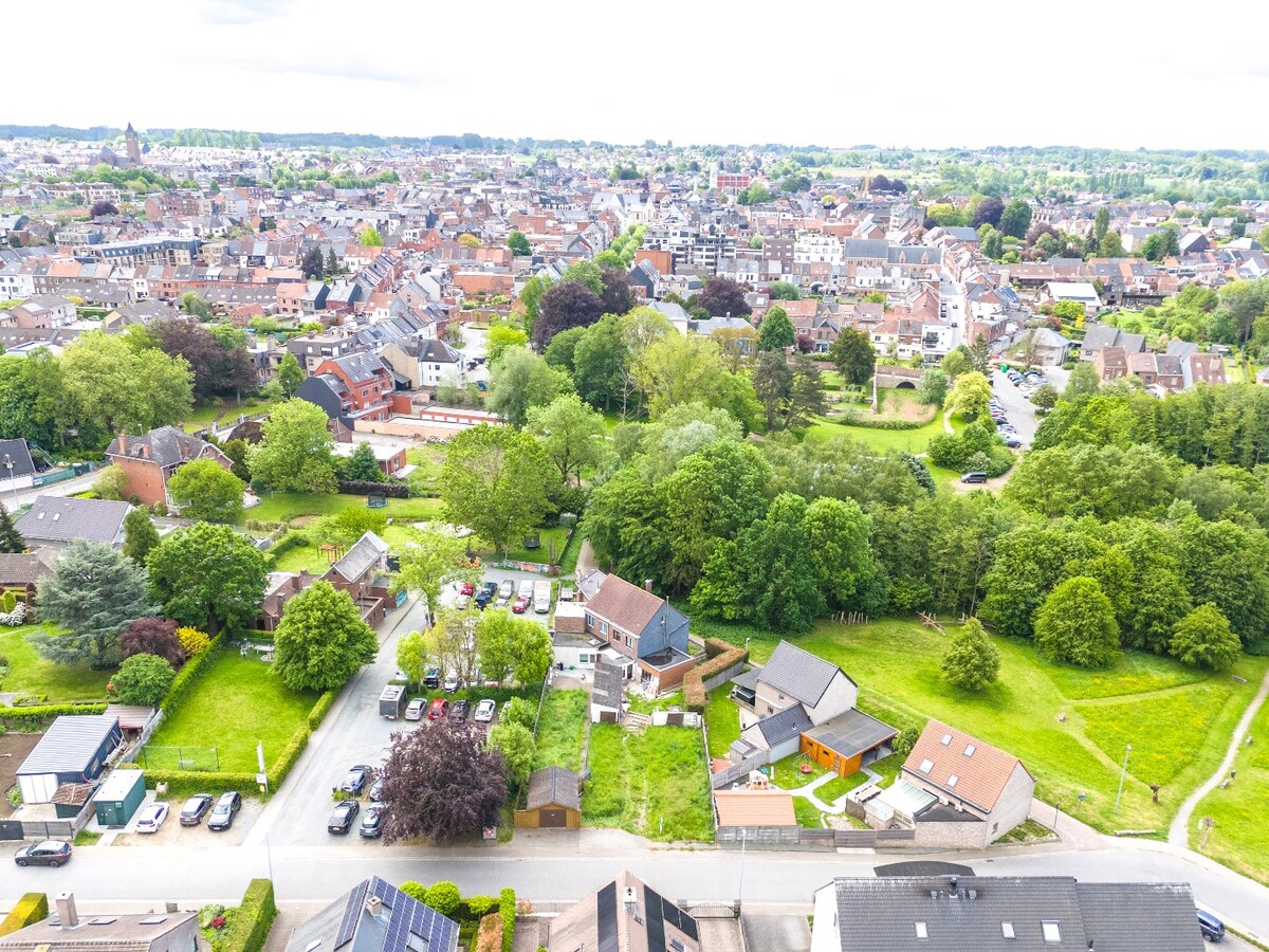 Bouwgrond voor OB uniek gelegen aan achterzijde Egmontkasteel 