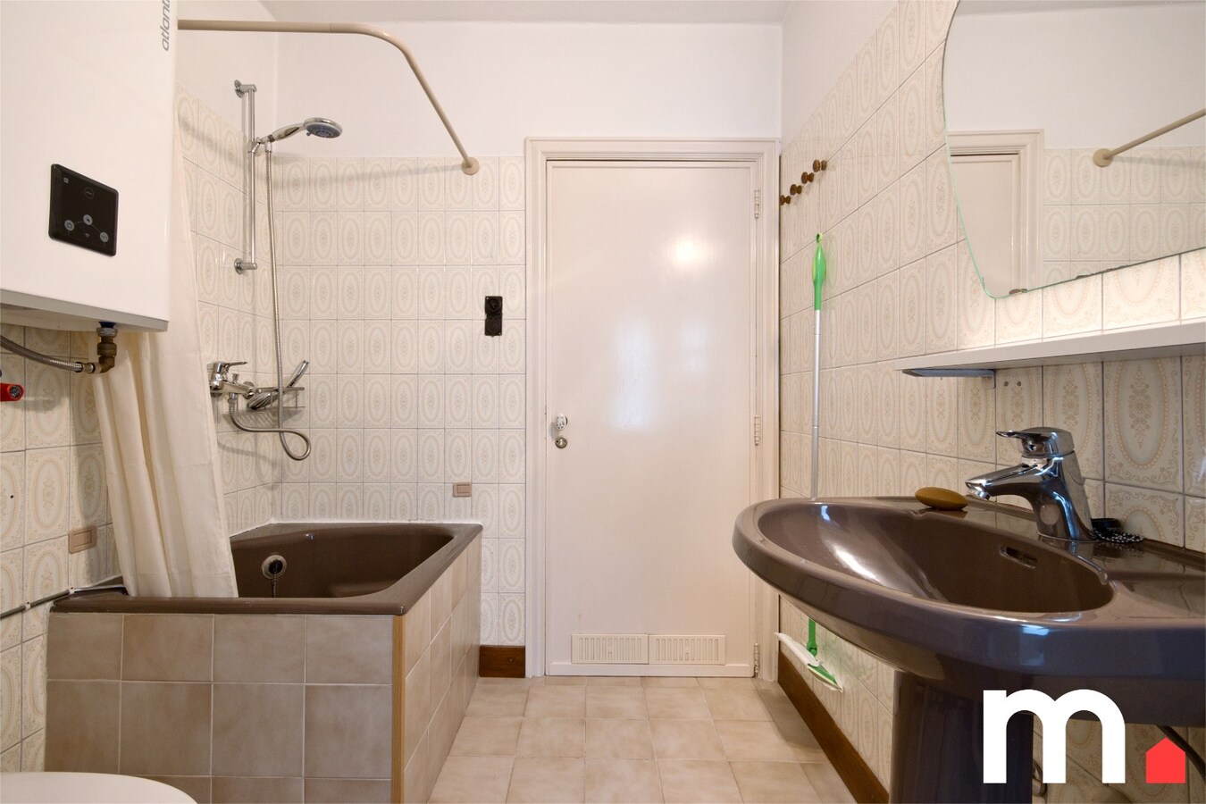 Instapklare woning met 4 slaapkamers te Izegem nabij het centrum! 