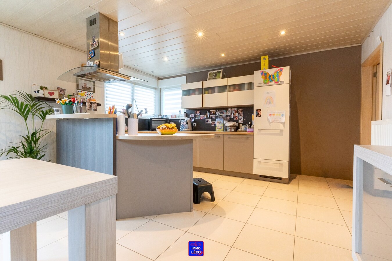 Corps de ferme érigé sur une parcelle de +/- 17.000m², situation exceptionnelle ! 