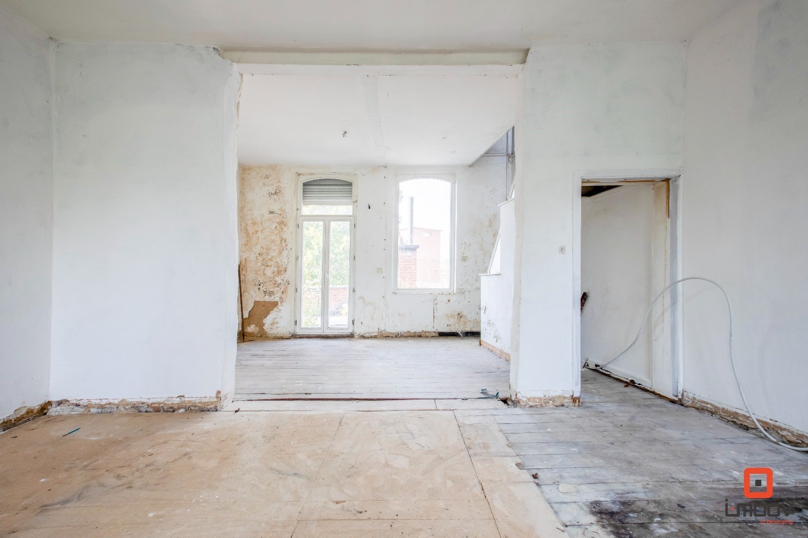 Te renoveren stadswoning met tuin op toplocatie! 