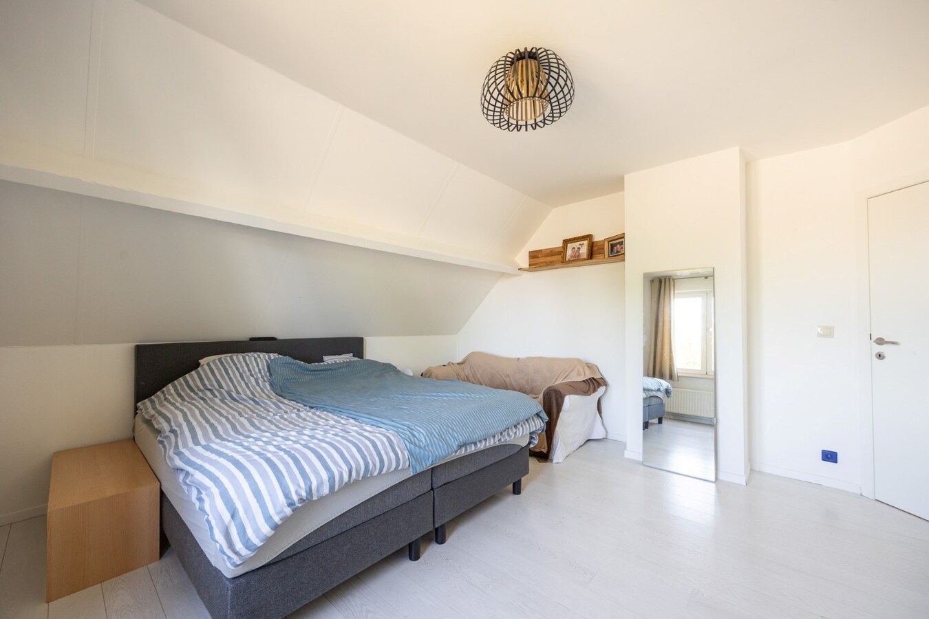 Woning met 3 slaapkamers op perceel van 1002 m² 