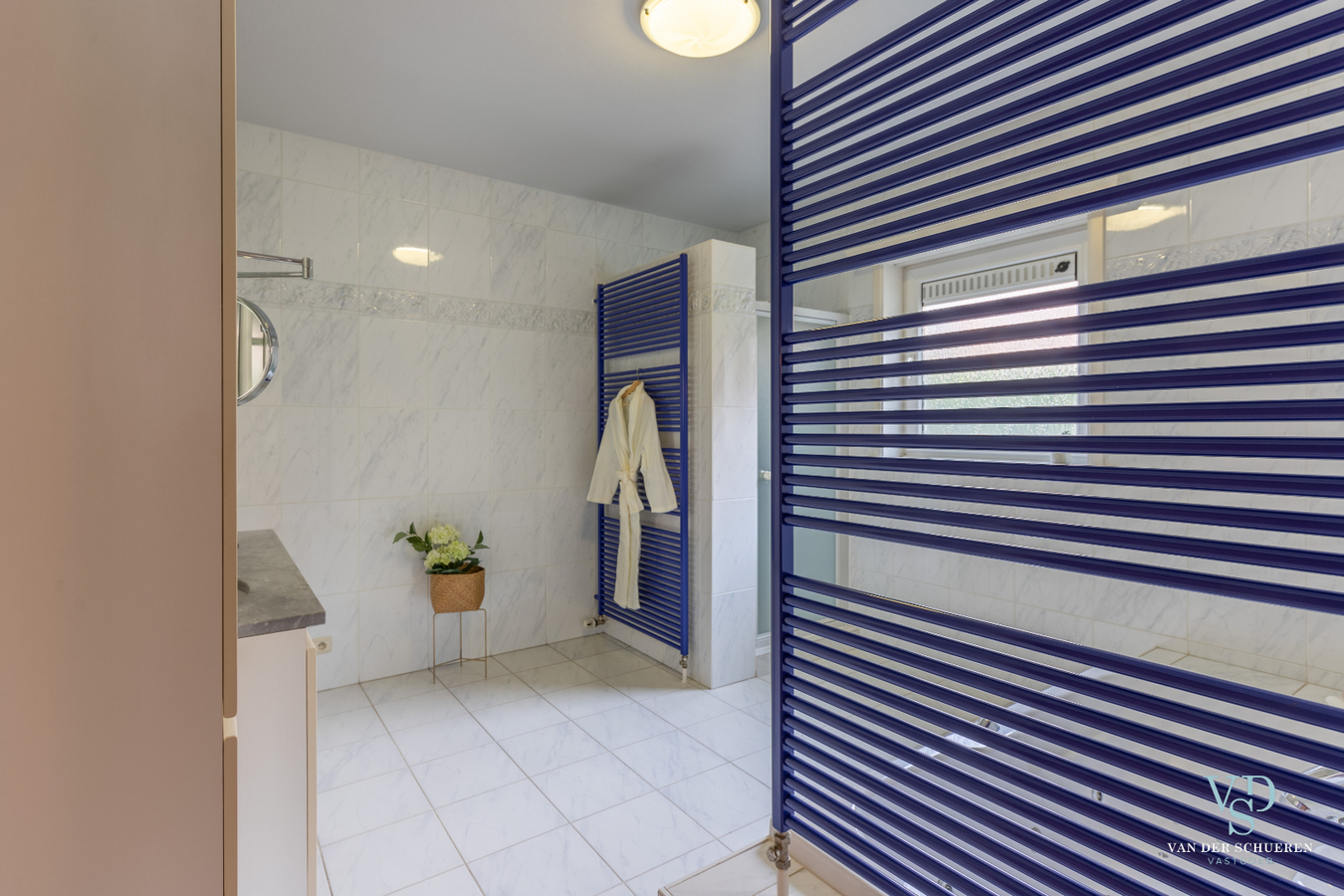 Lichtrijke, stijlvolle villa  (EPC van 254 !). 