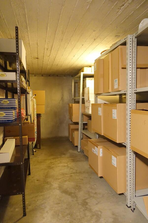 Uitstekend gelegen handelspand met woonst 