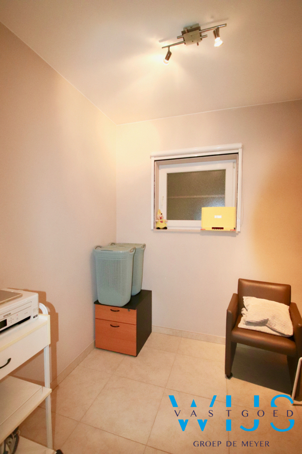 Instapklaar gelijkvloersappartement MET garage in hartje Ertvelde! 