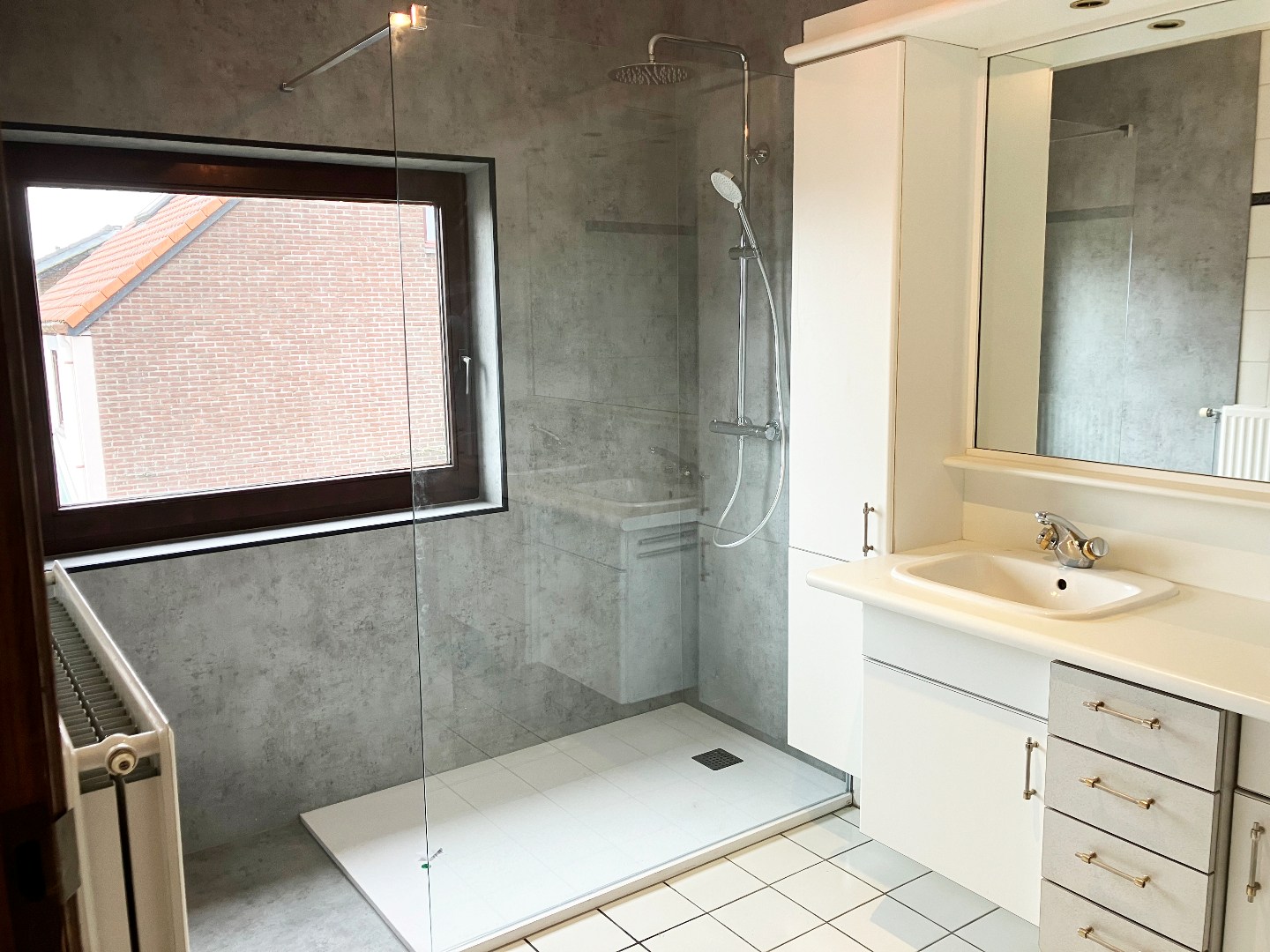 Energiezuinig, ruim appartement met 2 slaapkamers en terras. 