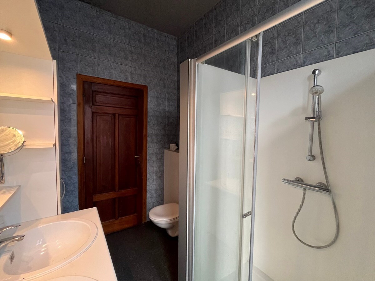 Ruime, energiezuinige gesloten bebouwing in centrum Gavere 