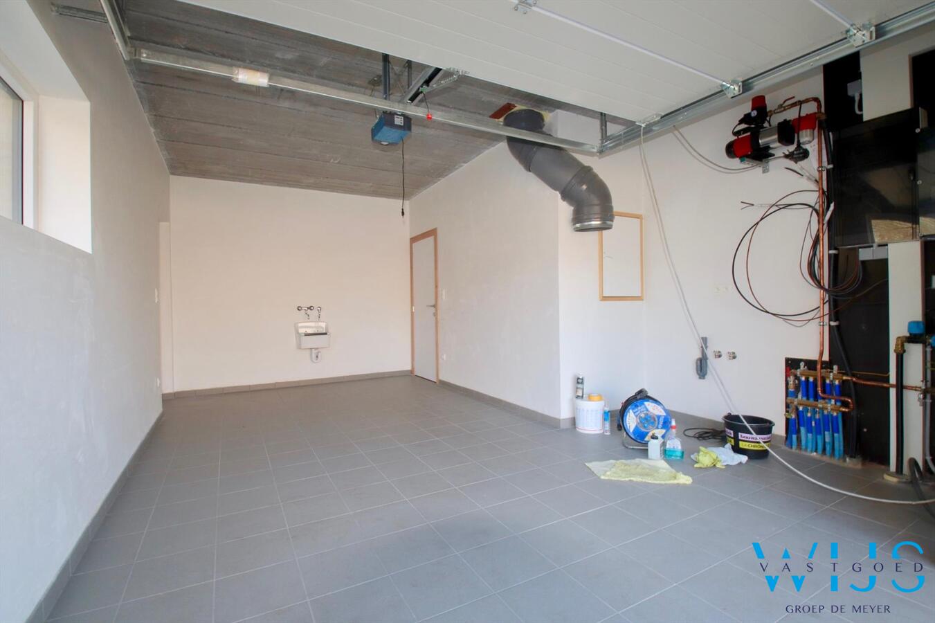 Enorm ruime nieuwbouwwoning op een perceel van 1088 m² te ERTVELDE ! 