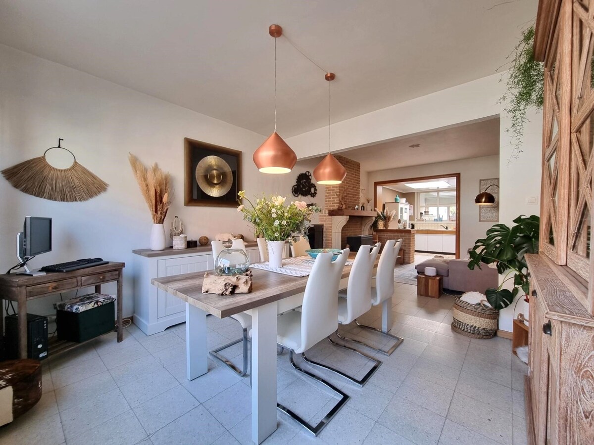 Toffe, ruime en lichtrijke gezinswoning met knappe zuidgerichte tuin - Heist 