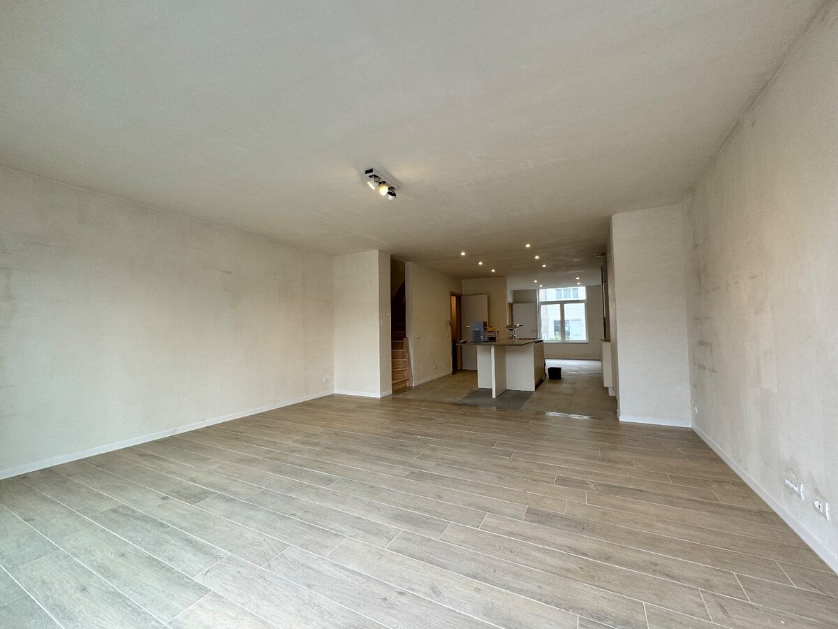 Instapklare woning met 3 slaapkamers en garage te Bissegem 