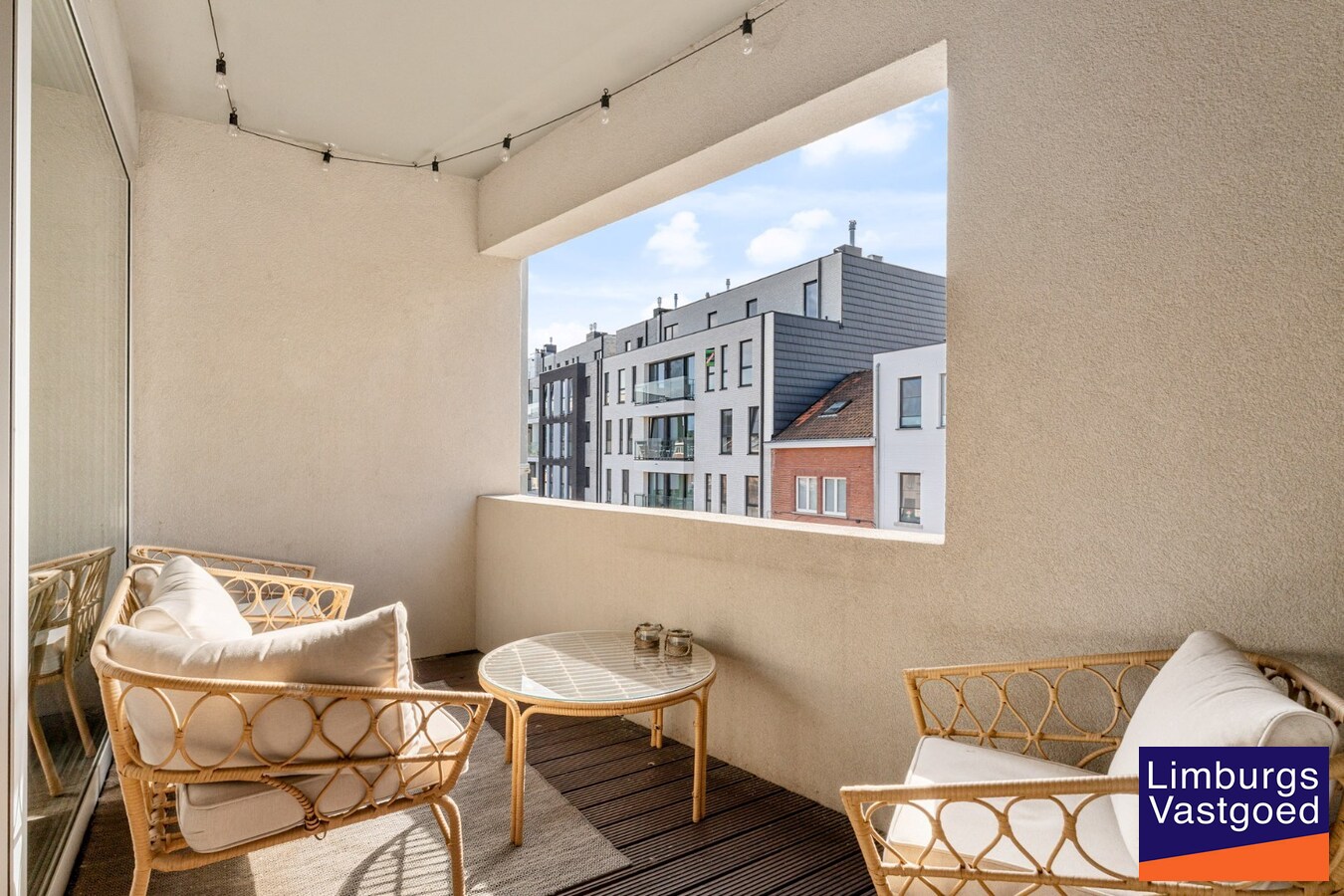 App., 119 m², 2 slpk, terras, autostaanplaats 