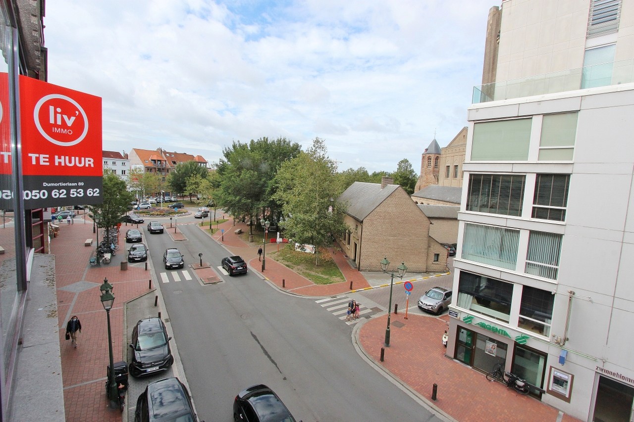 NON MEUBLÉ – Appartement spacieux et unique de 139 m² au centre de Knokke. 