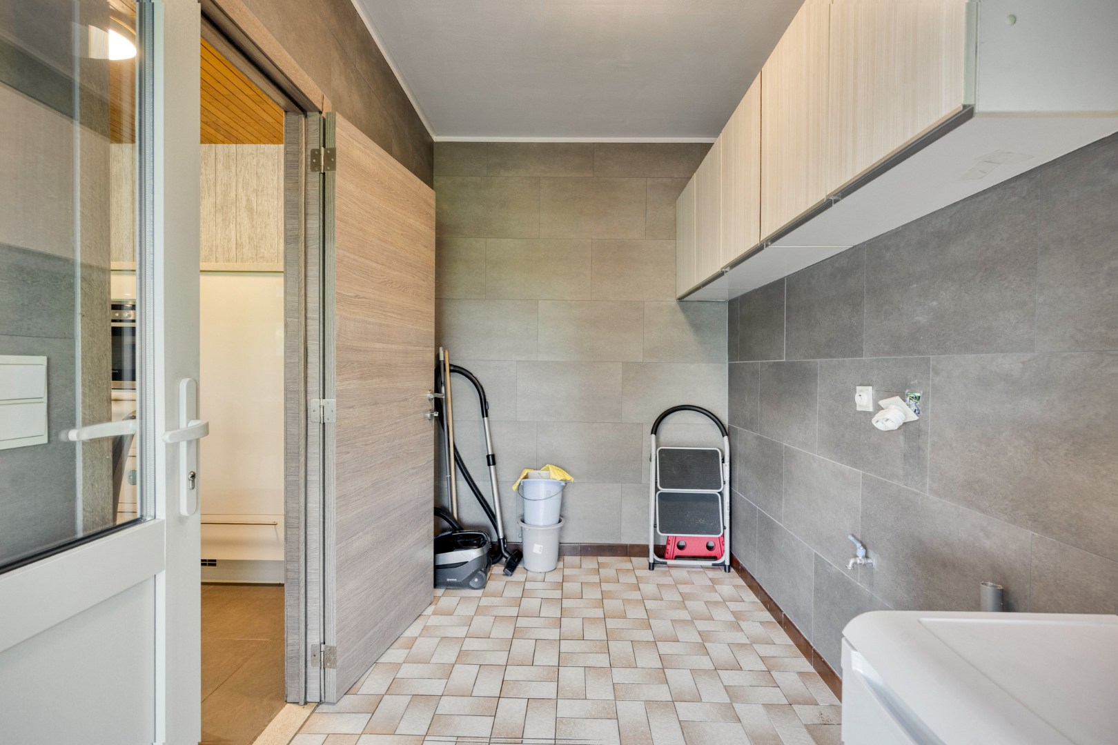 Halfopen bebouwing met 4 slaapkamers, oppervlakte 12a27ca - EPC 318 
