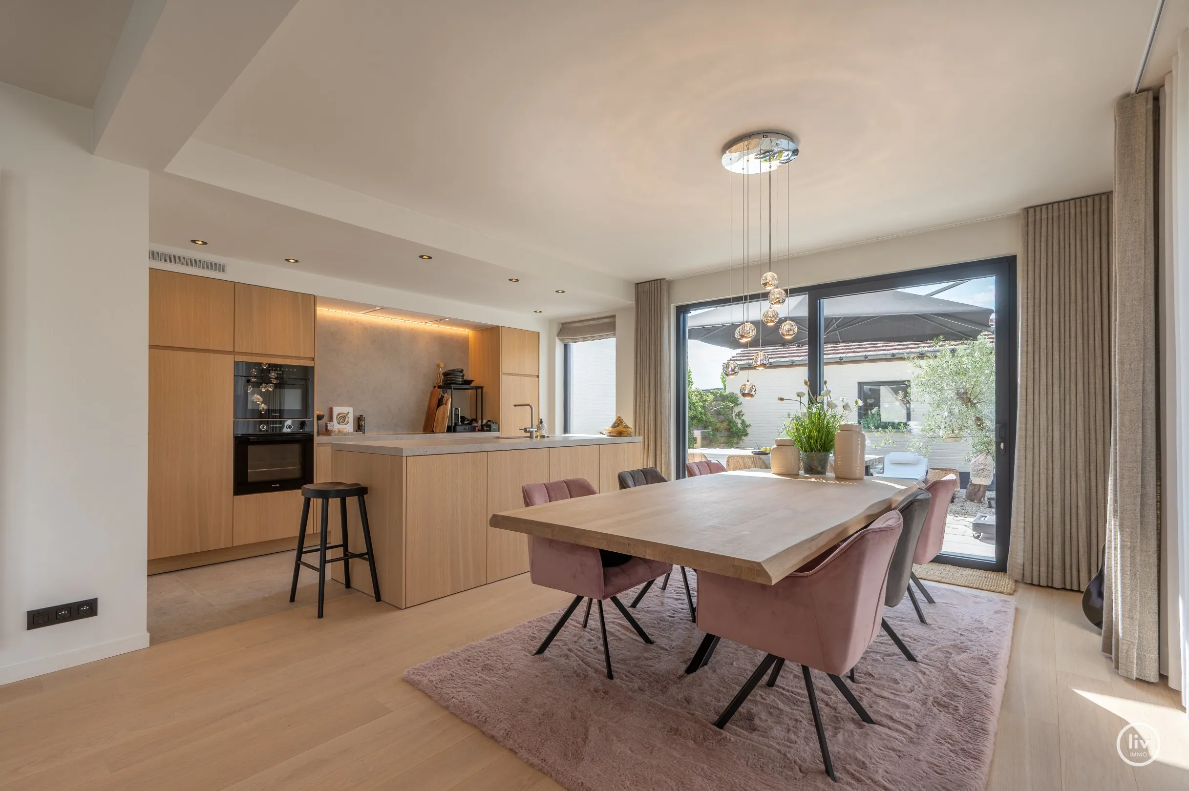 Moderne, instapklare woning met 4 slaapkamers gelegen in de Esdoornstraat te Knokke