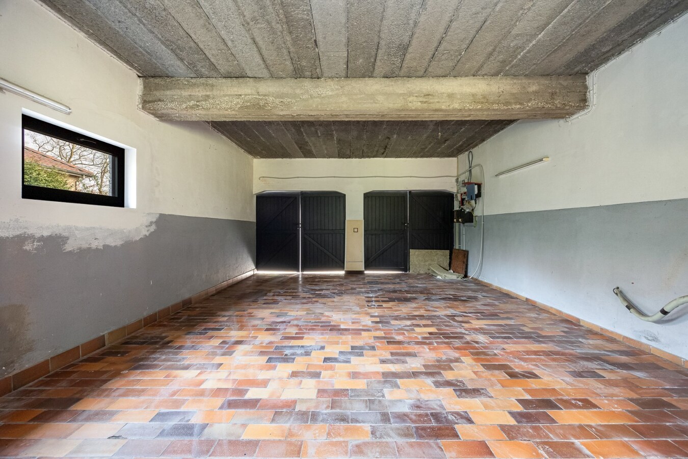 Landelijke, gerenoveerde woning met 4 slaapkamers op perceel van 2.322 m² 