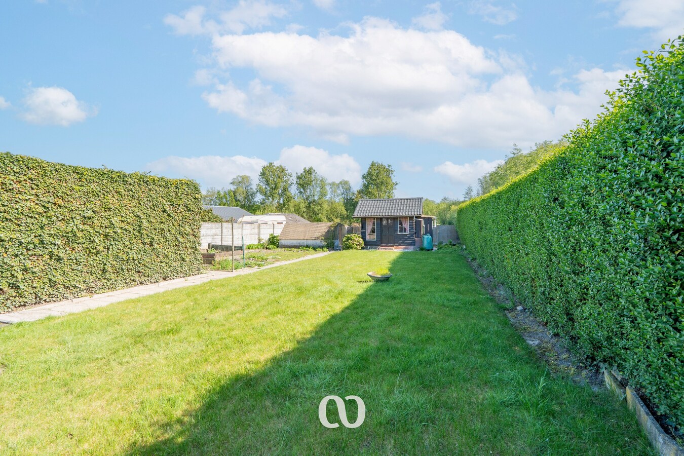 Stevige gezinswoning met tuin en volledige kelder in Lozer 