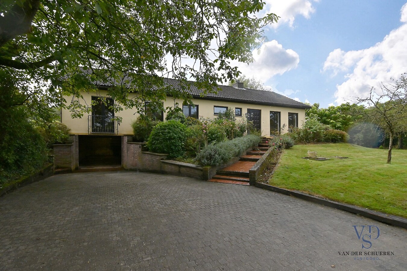 Tijdloos wonen in 't groene Schelderode. 