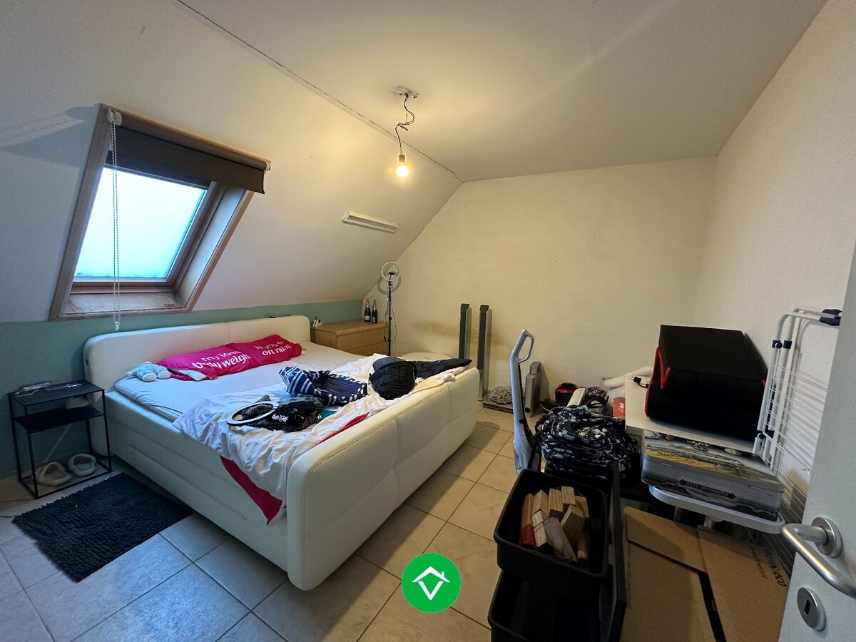 Appartement met 3 slaapkamers en garage te Eernegem 