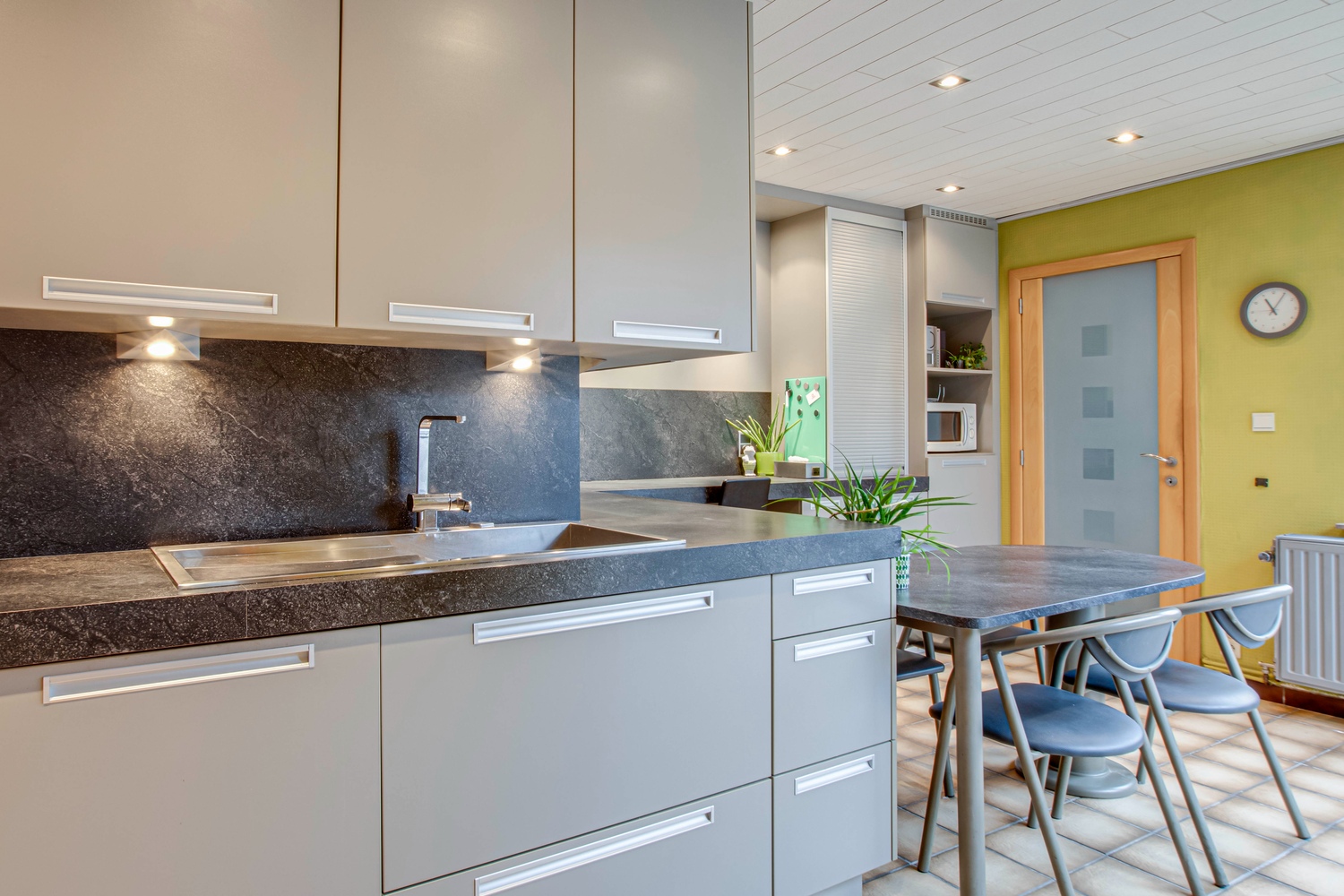 Instapklare woning met 2 slpks, tuin op 6a en 6ca Herzele(Borsbeke) 