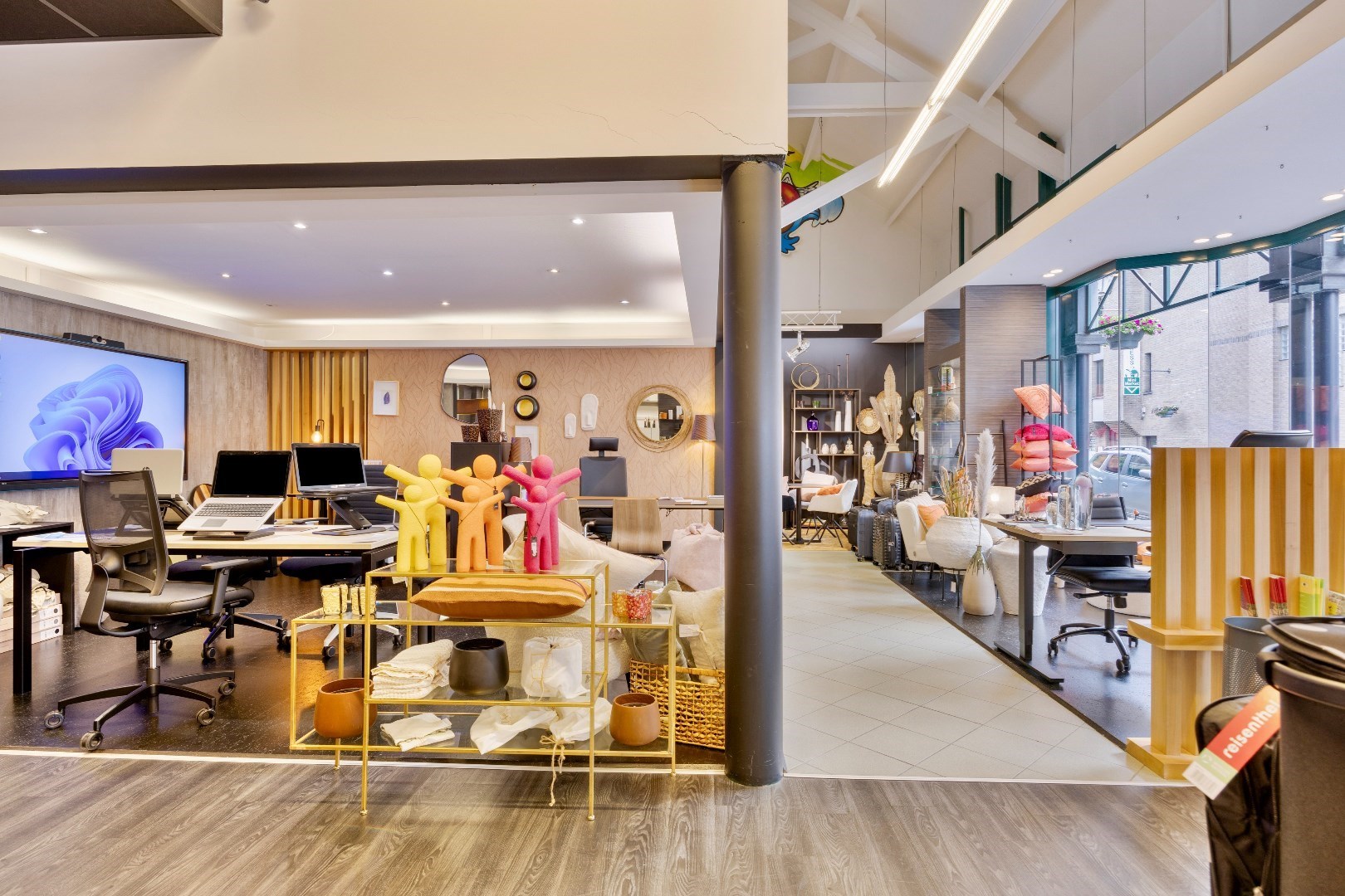 Handelspand centrum Halle met parking 