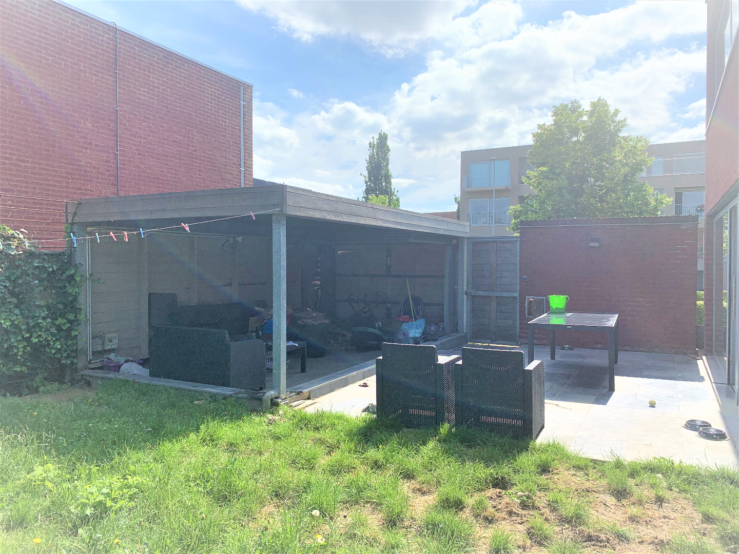 Halfopen woning met 3 slaapkamers &amp; zuidgerichte tuin 