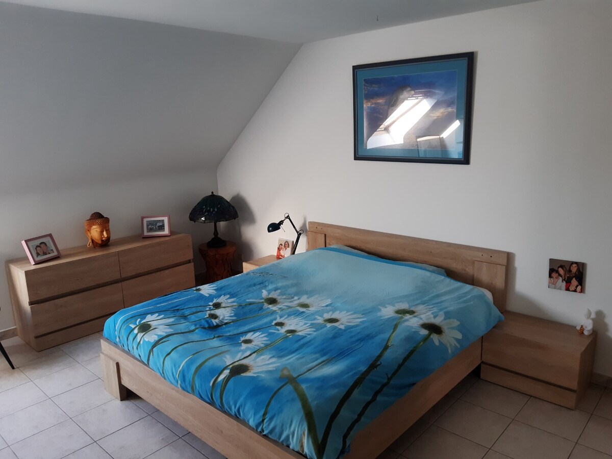 Ruime woning (4 slaapkamers) met garage 