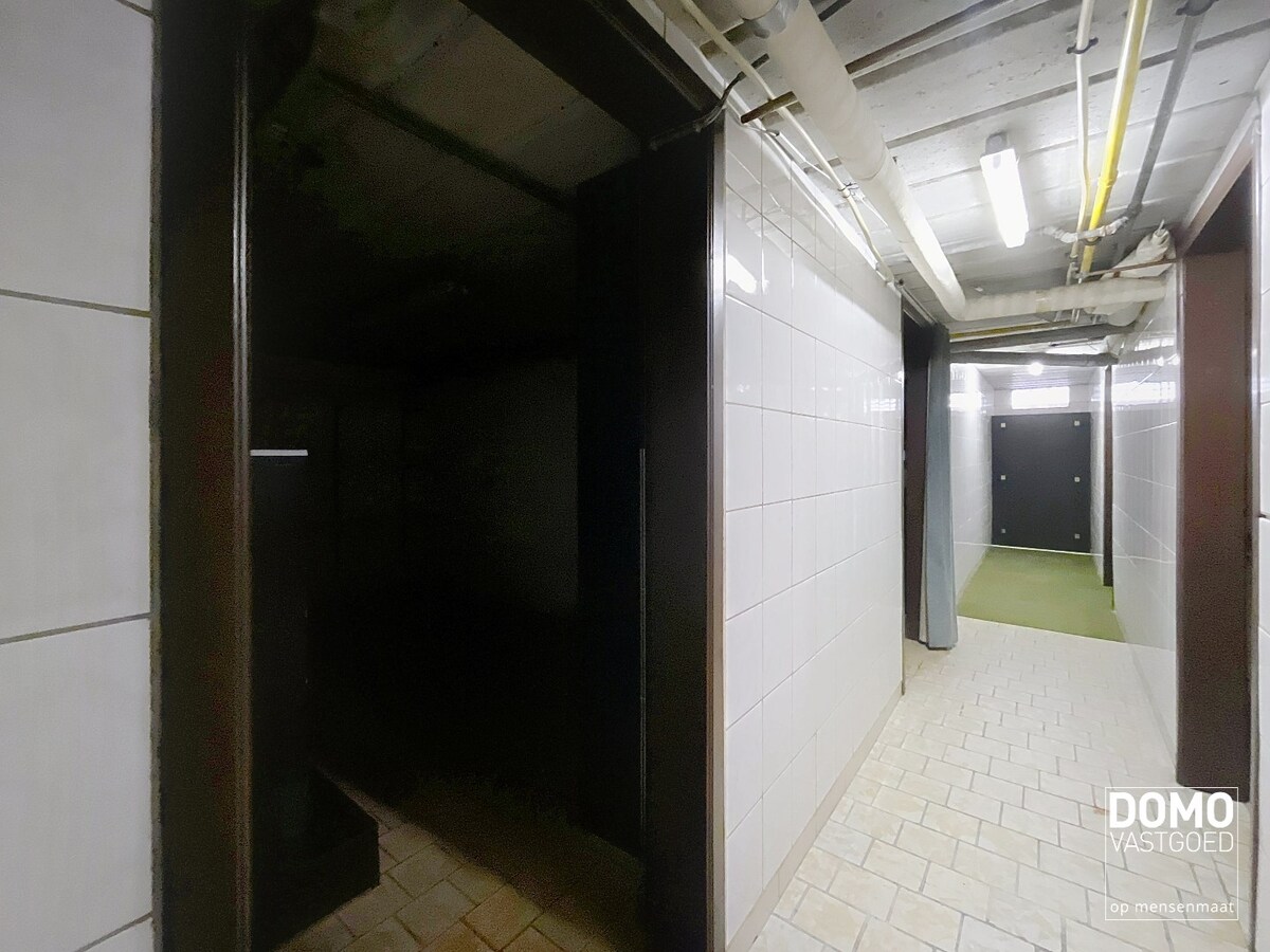 INSTAPKLARE GEZINSWONING MET RUIME GARAGE, KELDER &amp; TUIN TE HERK-DE-STAD 