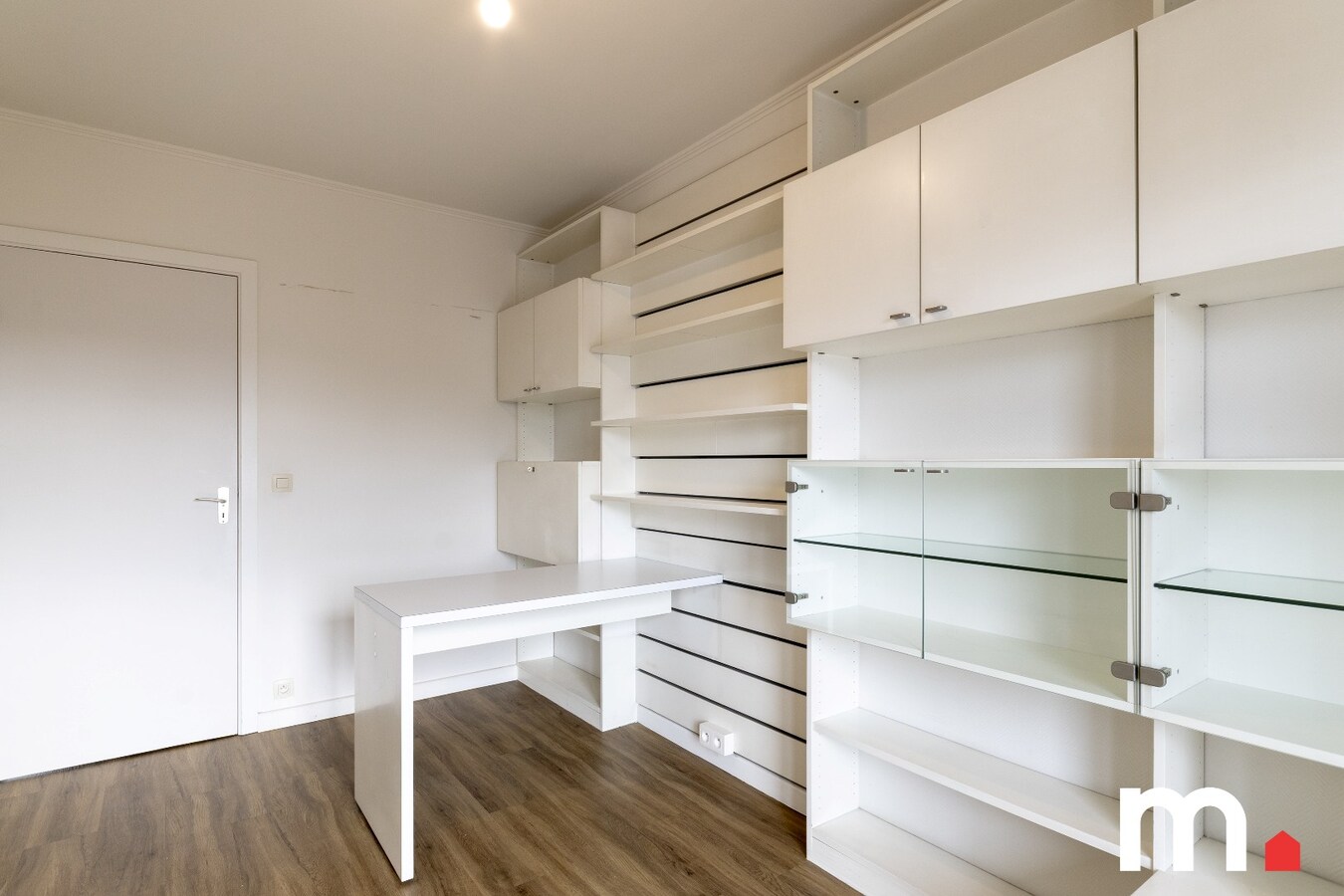 Ruim 2 slaapkamer appartement met terras te Kortrijk ! LOOFSTRAAT ! 