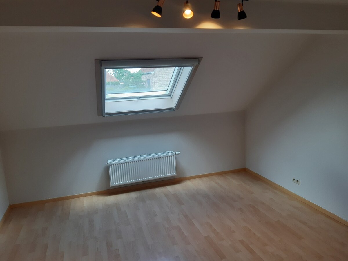 Goed gelegen woning met terras en tuintje. 
