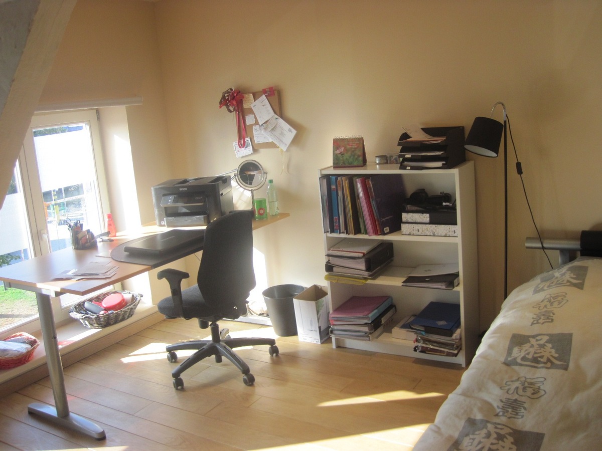 Duplex-appartement (bemeubeld) op unieke liggng. GEEN VASTE KOSTEN. 