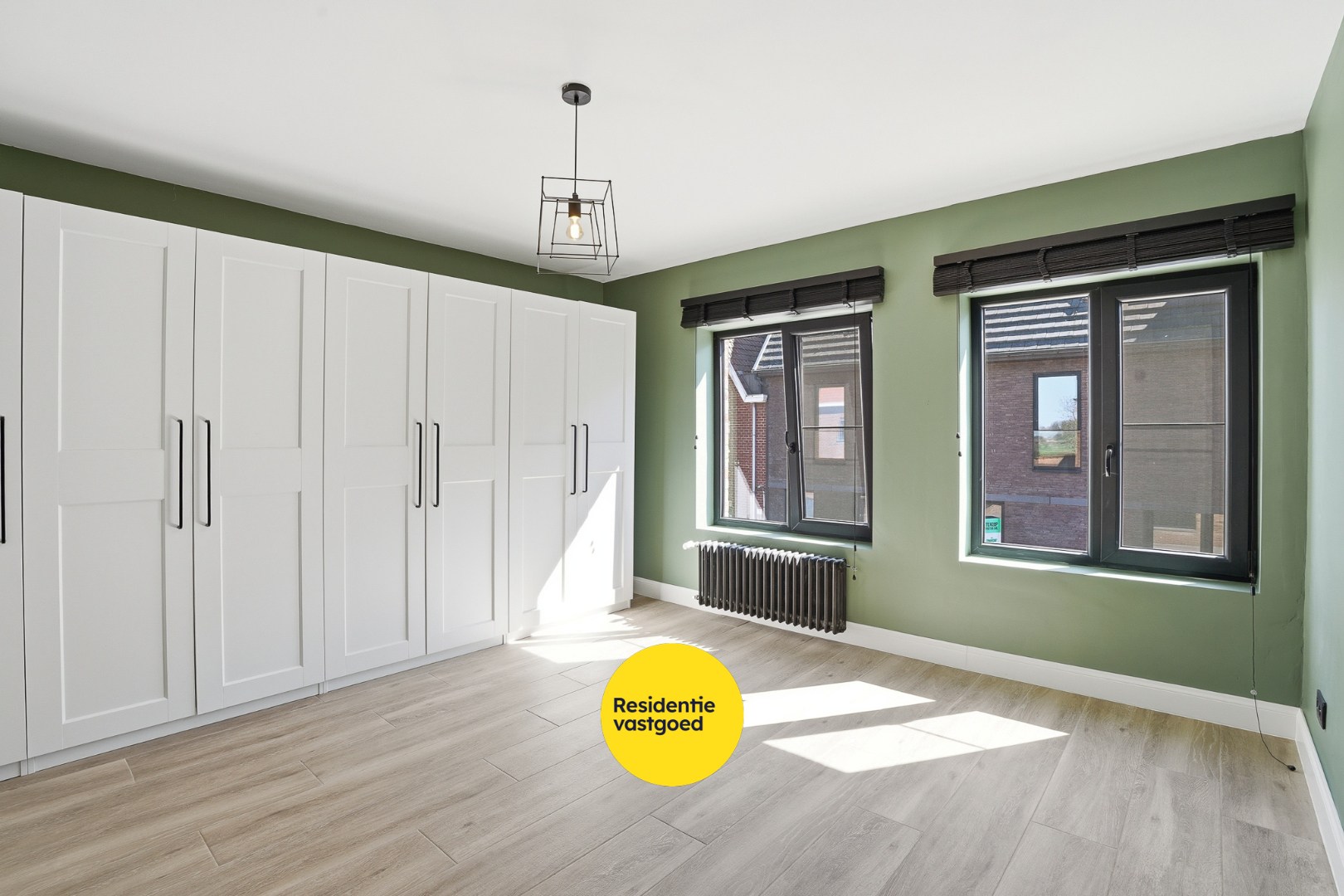 Volledig gerenoveerde alleenstaande woning op toplocatie in Zedelgem 