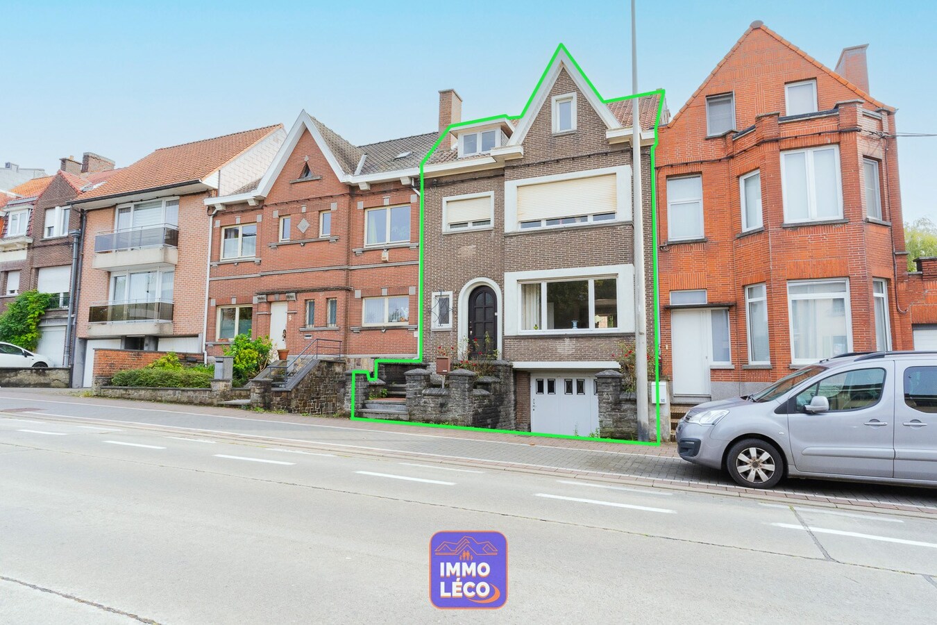 Maison Bourgeoise avec jardin et double garage, en face du Parc ! 