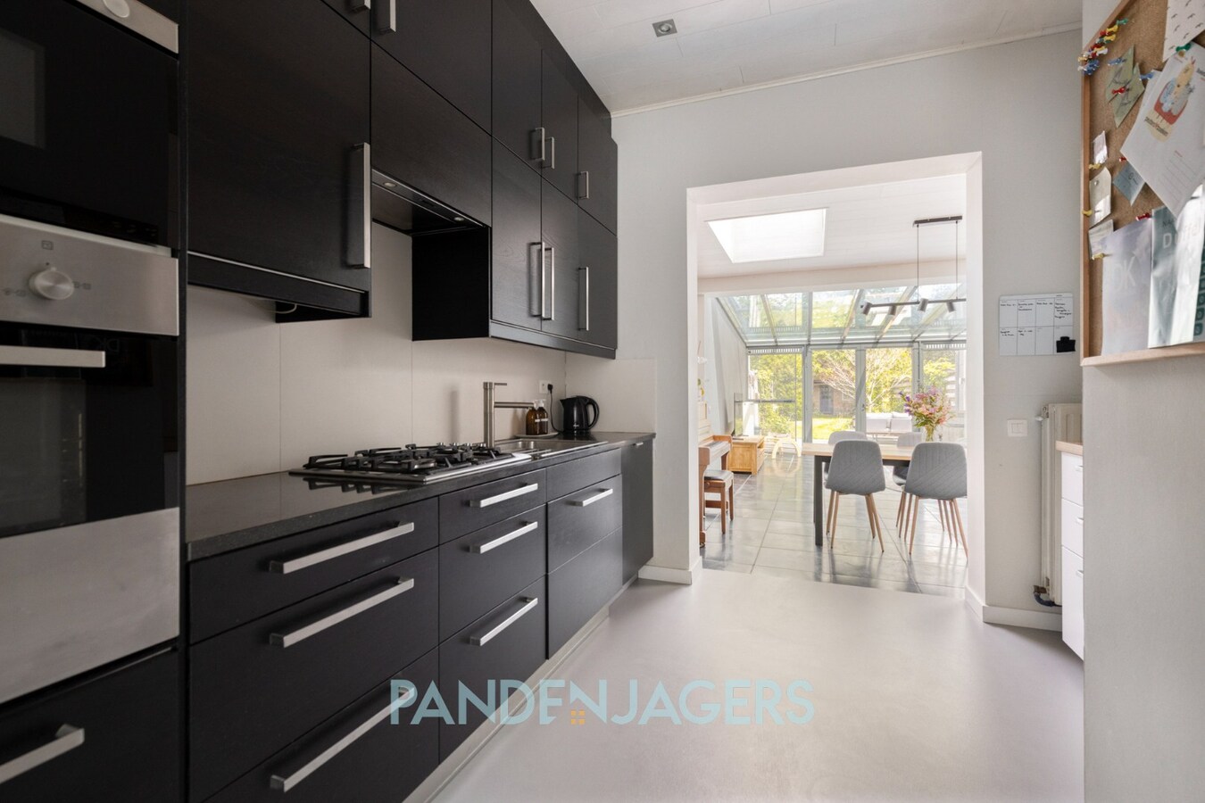 Instpaklare woning met mooie tuin te Duffel 
