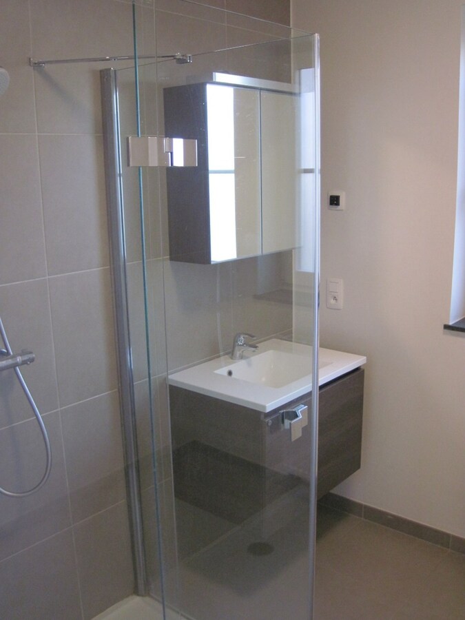 Hedendaags 2-slpk-appartement met groot terras 