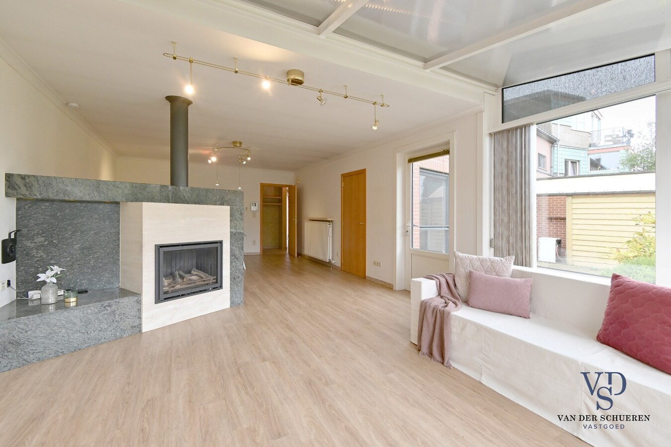 Tijdloos en ruim (> 300 m²) wonen. 