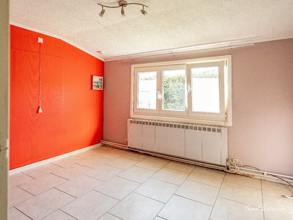 Rural villa with multifunctional outbuilding on approximately 51 acres in Bilzen 